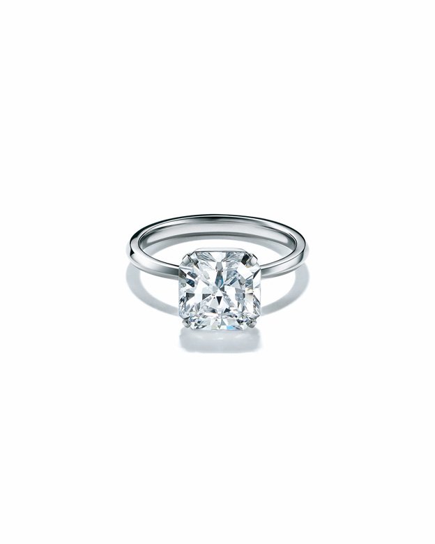 <strong>Tiffany & Co.</strong>, Tiffany True ring<br />
 