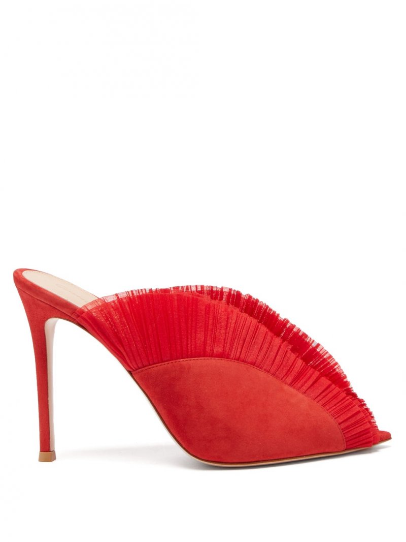 Gianvito Rossi<br /> <em>Via Matches Fashion</em>