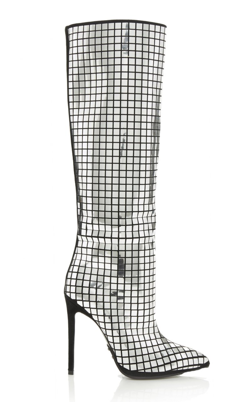 Balmain<br /> <em>Via Moda Operandi</em>