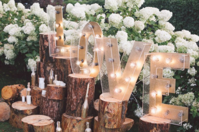 Plan Your Perfect Engagement Party

