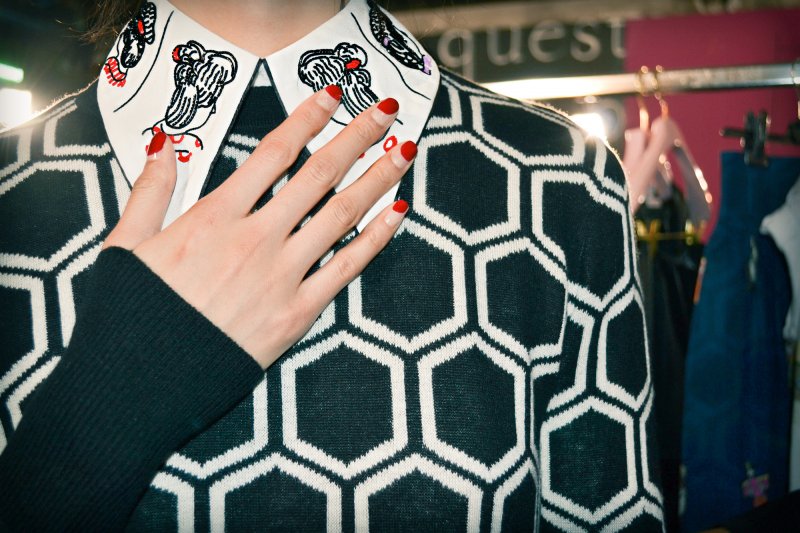 يخفي مستحضر <strong>Fix It Colour</strong> بلون <em>400 Vert/Green</em> الإحمرار النّاتج عن الحرارة المرتفعة والأوعية الدّمويّة المرئيّة والعيوب.