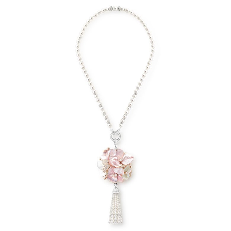 <strong>Boucheron</strong>, Nature Triomphante high jewelry collection, Nuage de Fleurs necklace<br />
 