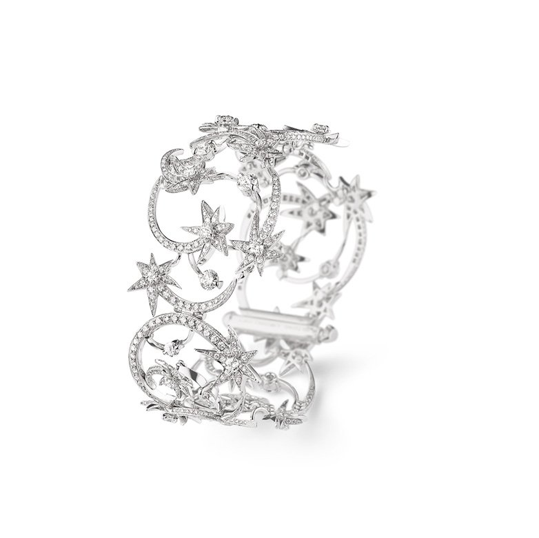 <strong>Chaumet</strong>, Les Ciels de Chaumet high jewelry collection, Etoiles Etoiles cuff<br />
 