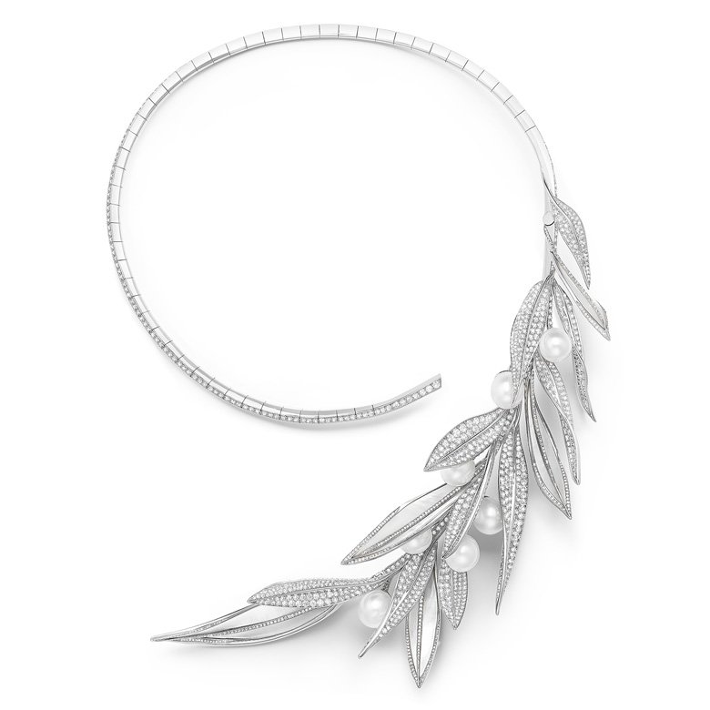 <strong>Boucheron</strong>, Paris, Vu du 26 high jewelry collection, Feuilles de Laurier necklace<br />
 