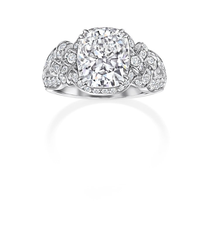 <strong>Harry Winston</strong>, Bridal Couture ring<br />
 