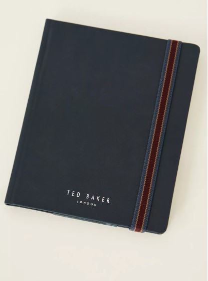 <strong>Ted Baker</strong>&nbsp;agenda<br /> <em>Via Namshi.com</em>