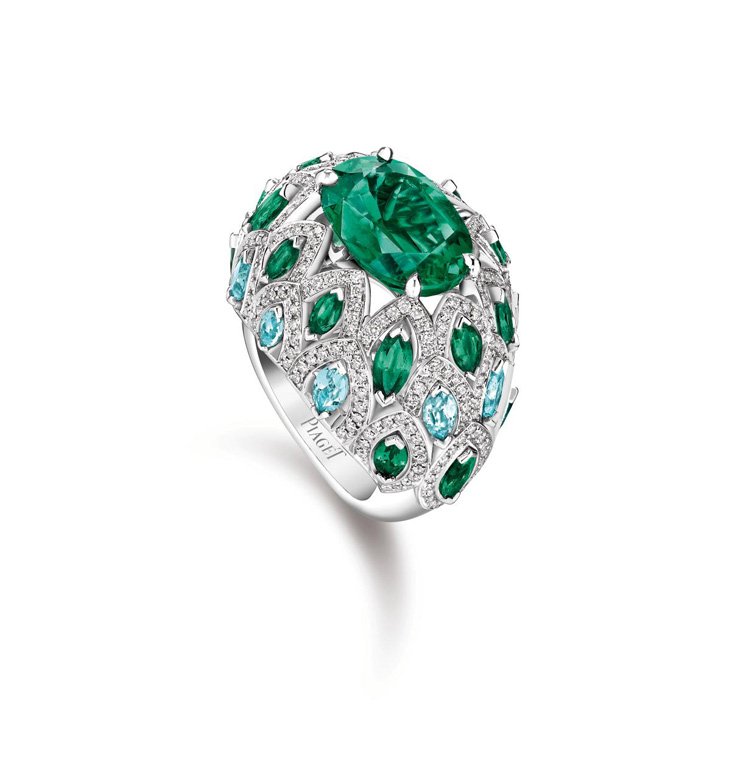 <strong>Piaget</strong> Golden Oasis high jewelry collection, Titanota ring<br />
 