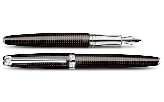 <strong>Caran d&rsquo;Ache</strong>, L&eacute;man de Nuit fountain pen<br />
&nbsp;