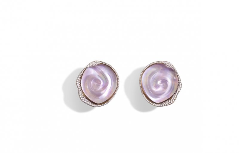 <strong>Vhernier</strong> Rosa earrings<br />
 