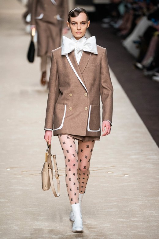 <strong>فاشرون كونستانتين&nbsp;</strong>ساعة&nbsp;<span dir=LTR>les Cabinotiers Singing Birds</span>