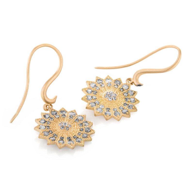 <strong>Nada G</strong>, Power of Light earrings<br />