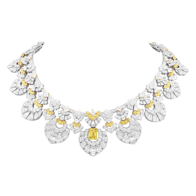 <strong>Van Cleef & Arpels</strong>, Quatre Contes de Grimm high jewelry collection, Plumage d'Or necklace<br />
 
