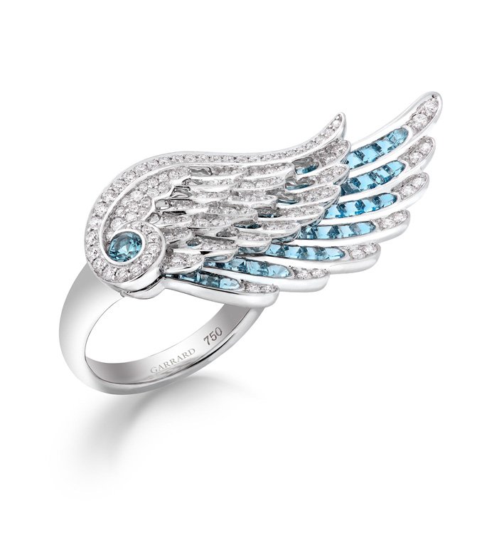 <strong>House of Garrard</strong>, Wings Embrace ring<br />
 