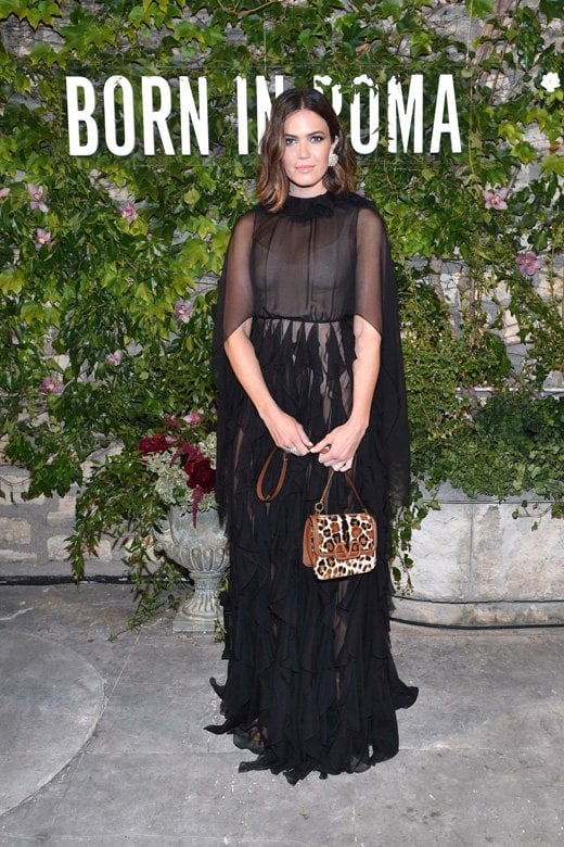 قصّة الملابس الباريسيّة