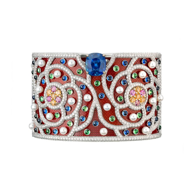 <strong>CHANEL</strong>, Le Paris Russe de CHANEL, Folklore cuff<br />
 