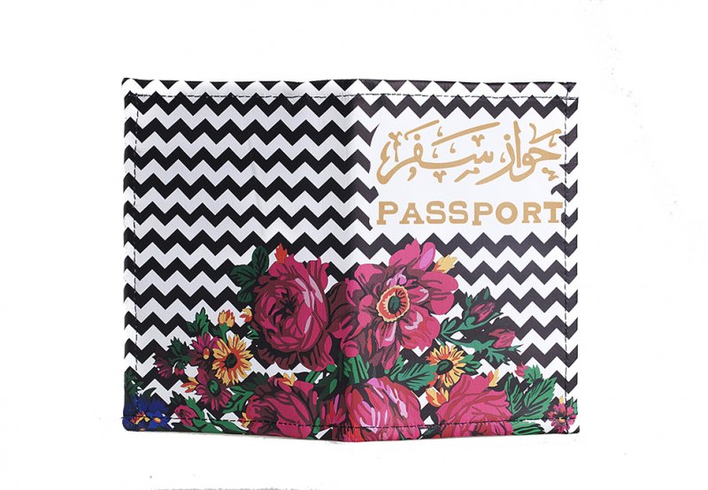 فالنتينو<br />
<em>متوفّرة لدى متجر هارفي نيكلز-دبي </em><br />
&nbsp;