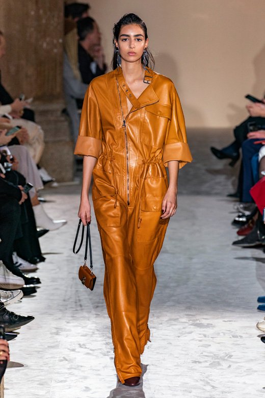 محفظة بطاقات من تعاون&nbsp;<strong>بوس وجاستن تيودورو</strong><br />
&nbsp;