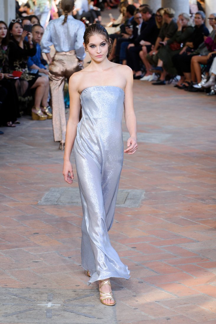 مستحضر <span dir=LTR>Duo Bronze et Lumi&egrave;re</span> بلون <span dir=LTR>Medium</span><br />
&nbsp;