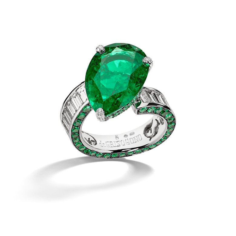<strong>de Grisogono</strong> high jewelry ring<br />
 