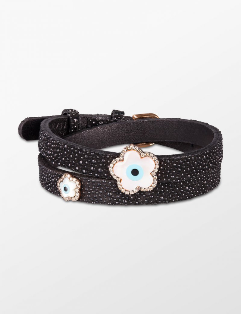 <strong>ديور،</strong> أقراط Rose des Vents<br />
&nbsp;