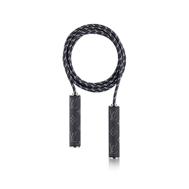 غوتشي<br />
<em>من موقع</em> <em><span dir=LTR>Net-A-Porter</span></em><br />
&nbsp;