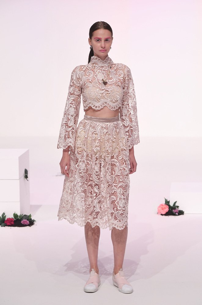 علامة Mango<br />
<em>من موقع نمشي</em><br />
&nbsp;