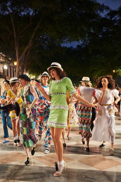 Chanel Cruise 2016/2017 Show Takes Cuba