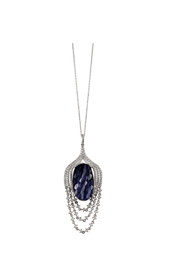 <strong>Atasay</strong>, Valentine's Day necklace<br />
 