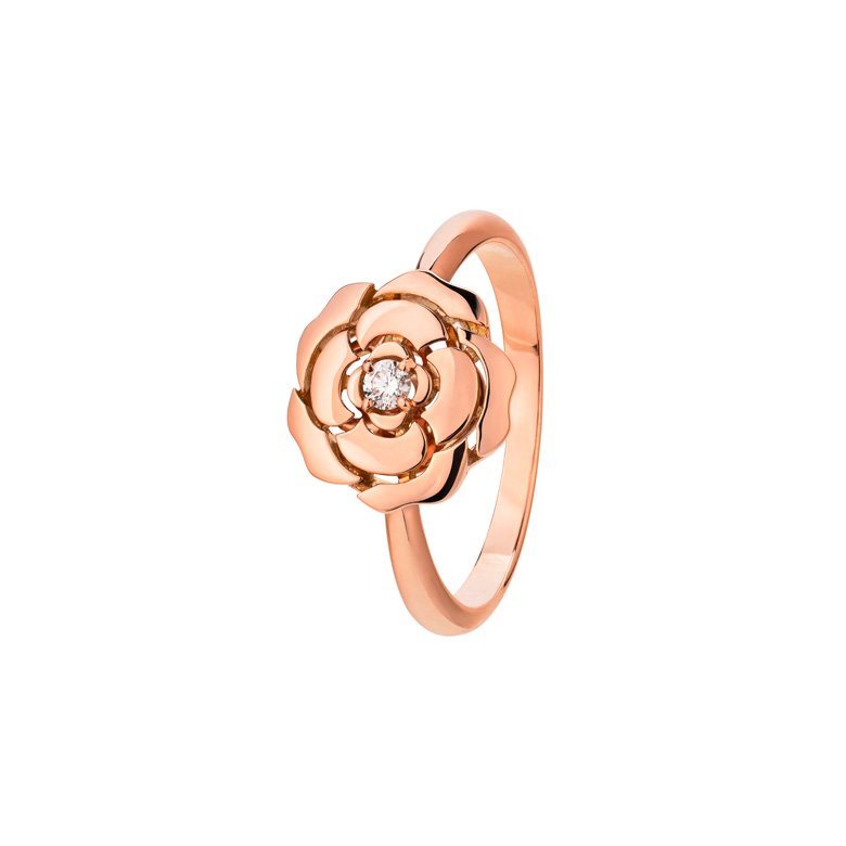 <strong>CHANEL</strong>, Extrait de Camélia ring<br />
 