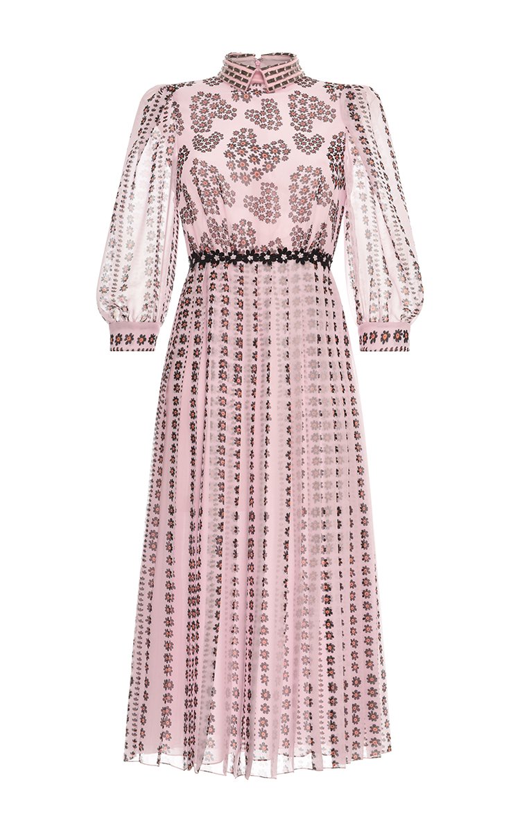 فندي<br />
<em>من موقع</em> <em>Net-A-Porter</em><br />
&nbsp;