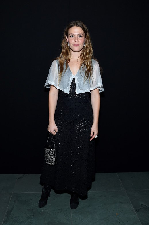 <strong>-Magie Roggers </strong>wearing <strong>CHANEL</strong><br />