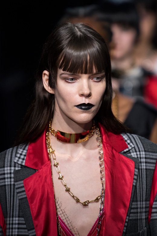 أمبوريو أرماني<br />
<em>من موقع&nbsp;</em><em><span dir=LTR>Mytheresa.com</span></em>