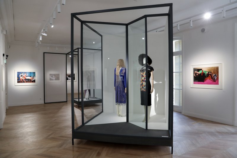 برادا<br />
<em>من موقع</em> <em>Mytheresa.com</em><br />
&nbsp;