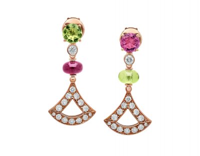 For the Love of Moms and Jewelry

