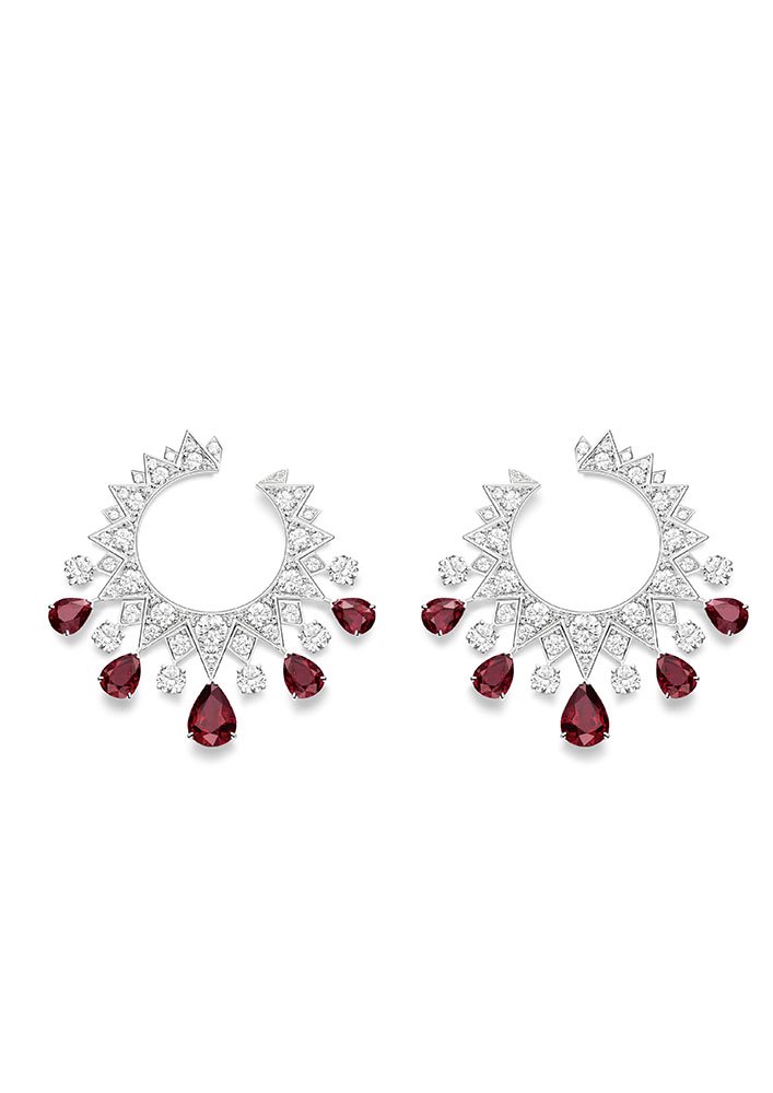 <strong>Piaget</strong>, Golden Oasis high jewelry collection, Blazing Light earrings<br />
 