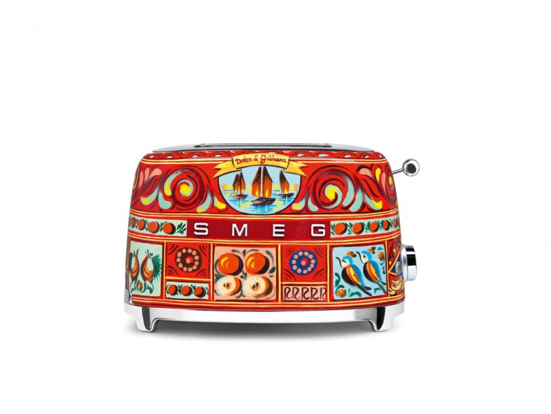 <strong>Dolce & Gabbana x Smeg</strong>, Sicily Is My Love toaster<br />