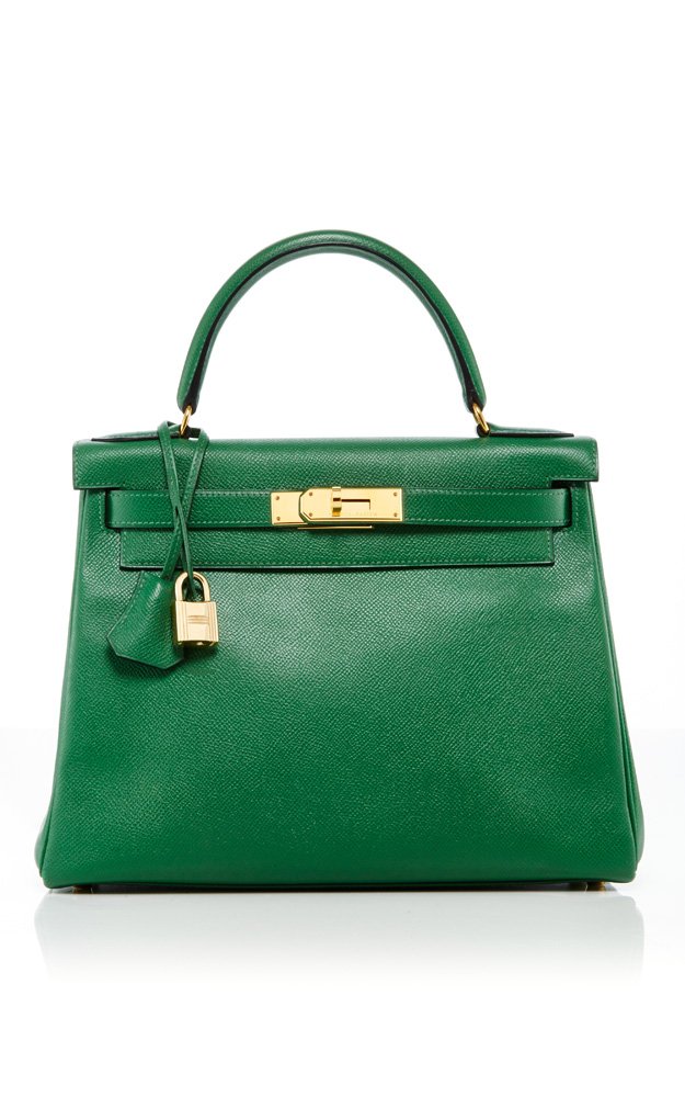 برادا<br />
<em>من موقع </em><em>Net-A-Porter</em><br />
&nbsp;