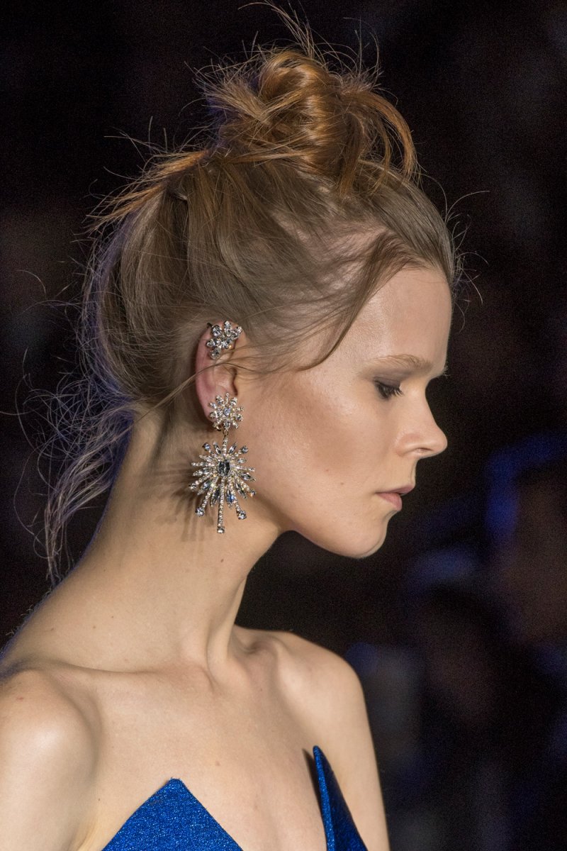 Hairstyles from the Spring 2017 Couture Runways

