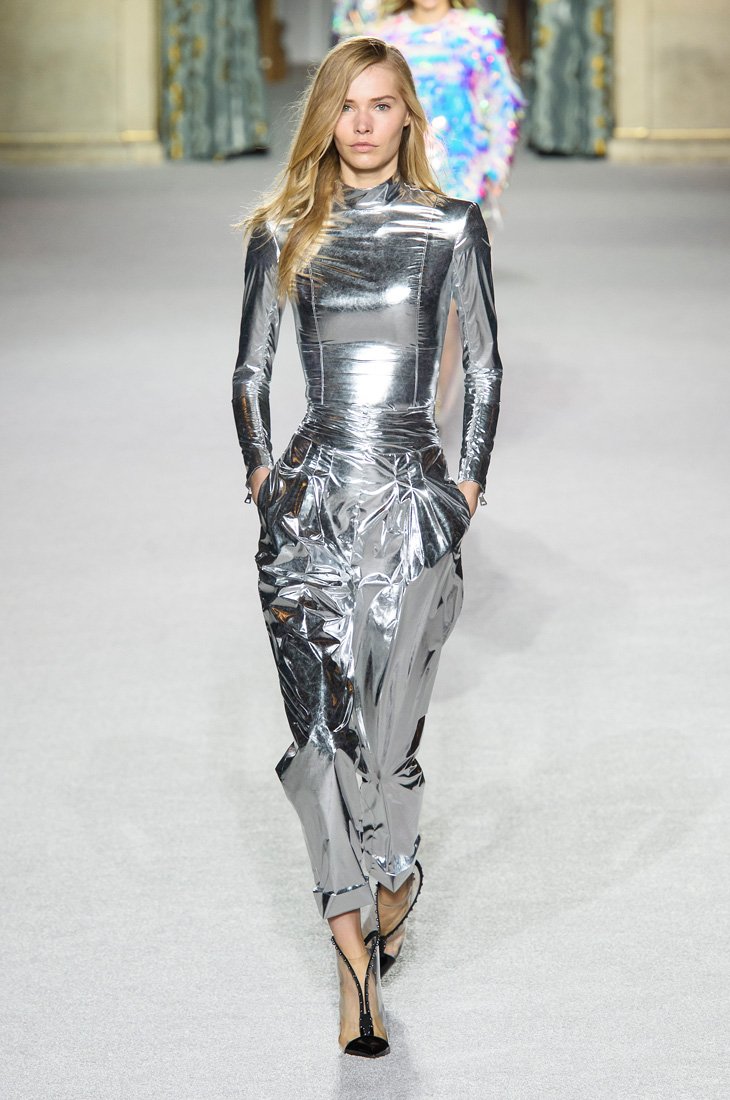 فرساتشي<br />
<em>من موقع </em><em><span dir=LTR>Bambini Fashion</span></em><br />
&nbsp;