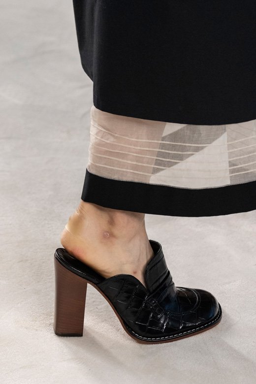 Loewe<br />
 