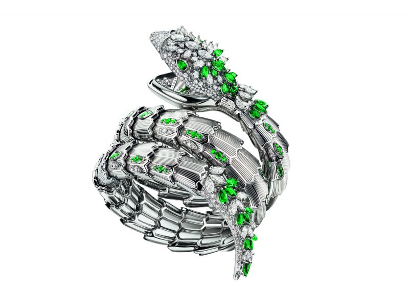 Holiday Gift Guide 2016 – Adorn Her Wrist with a High-Jewelry Watch
