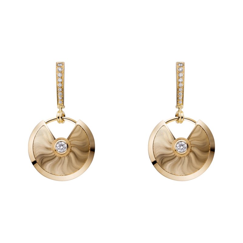 Up Your Daily Style Game with Ear Sparklers
