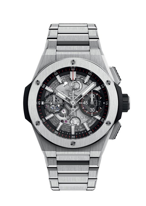 The <strong>Big Bang Integral</strong> is the first from the Big Bang family supplied with a fully integrated metal bracelet. It blends technology and style, and stays true to the powerful feel that has always been associated with this collection of timepieces by Hublot. The case has been slightly redesigned to fit the new bracelet and the Arabic numerals on the dial have been replaced with indices. Other than that, it’s still another beautiful Big Bang!<br />
 