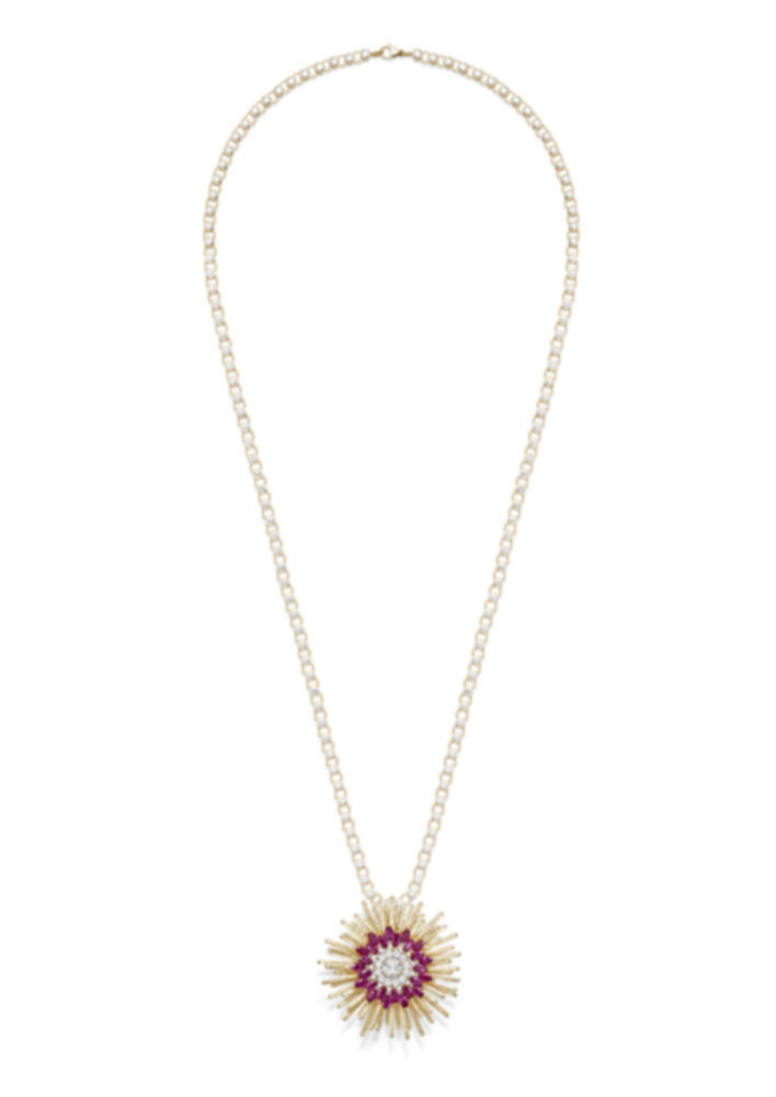 <strong>Piaget</strong>, Golden Oasis high jewelry collection, Desert Sunbow long necklace<br />
 