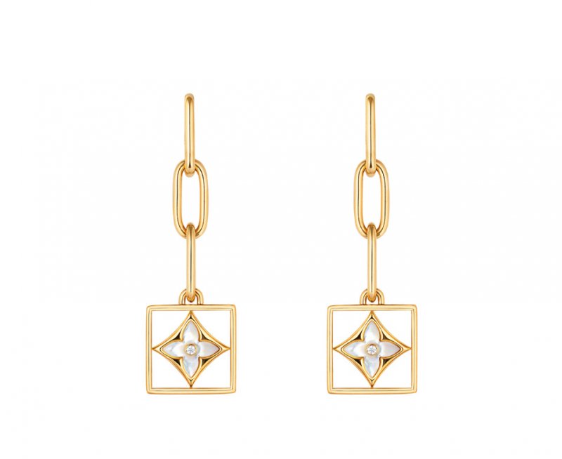 B Blossom earrings<br />
 