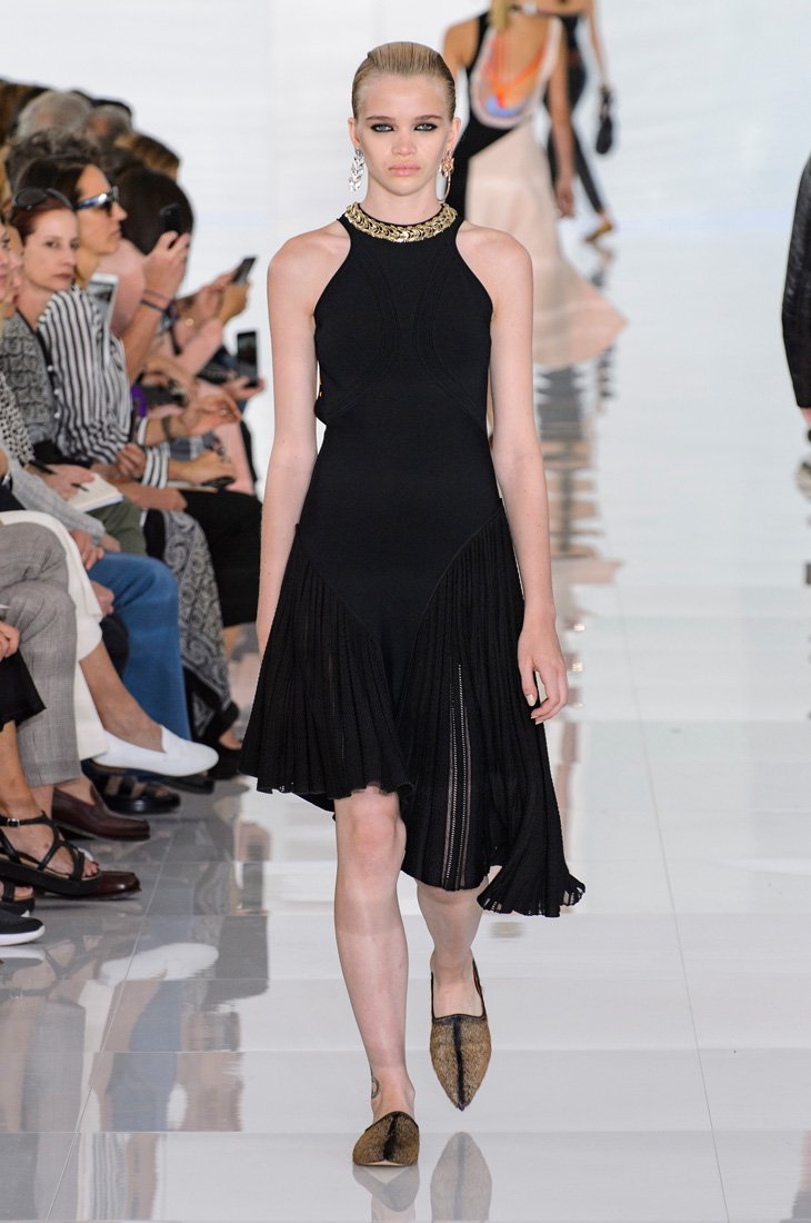 علامة <span dir=LTR>Native Sons</span><br />
<em>من موقع</em> <em><span dir=LTR>MRPORTER</span></em><br />
&nbsp;