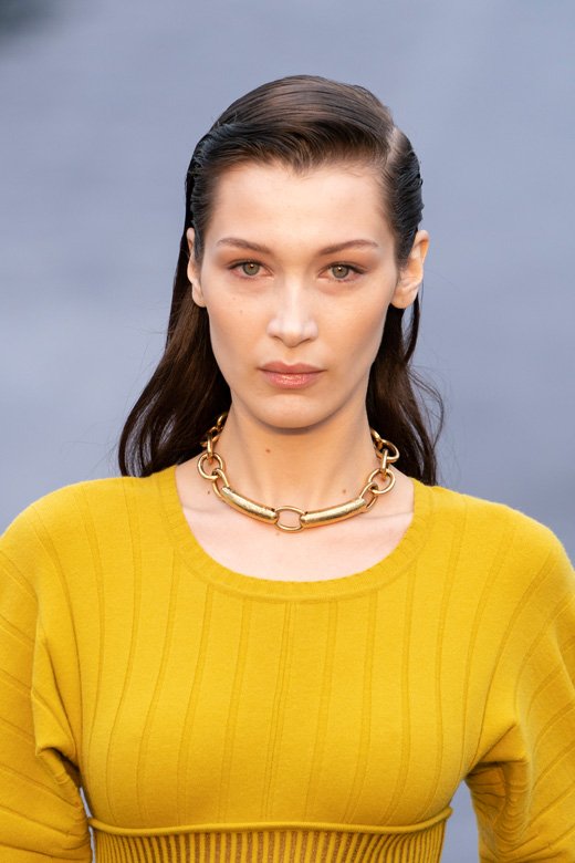 <strong>هاري وينستون&nbsp;</strong>دبّوس شعر&nbsp;<span dir=LTR>Lily Cluster</span><br />
&nbsp;