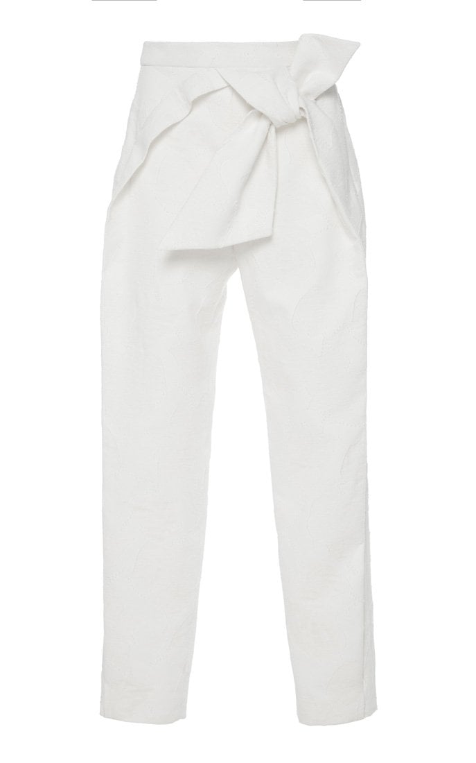 <strong>عيون مسمرّة </strong><br />
ألبيرتو زامبيلي<br />
&nbsp;