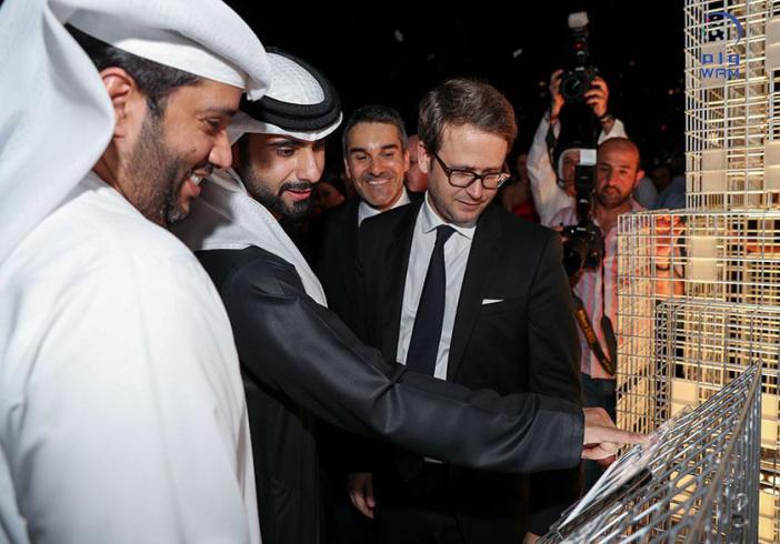 مارك جايكوبس<br />
<em>من موقع </em><em>Net-A-Porter</em><br />
&nbsp;