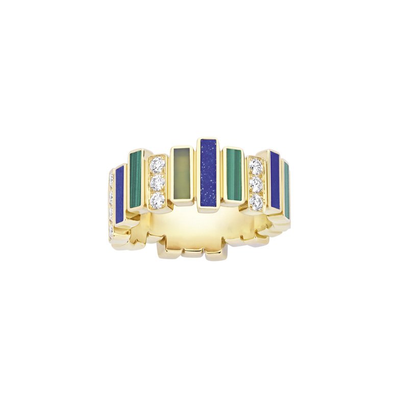 <strong>ماثيو ماكونهي</strong>&nbsp;متألّق ببروش حصريّ من علامة&nbsp;<strong><span dir=LTR>CINDY CHAO The Art Jewel</span></strong>&nbsp;في حفل الأوسكار<br />
&nbsp;